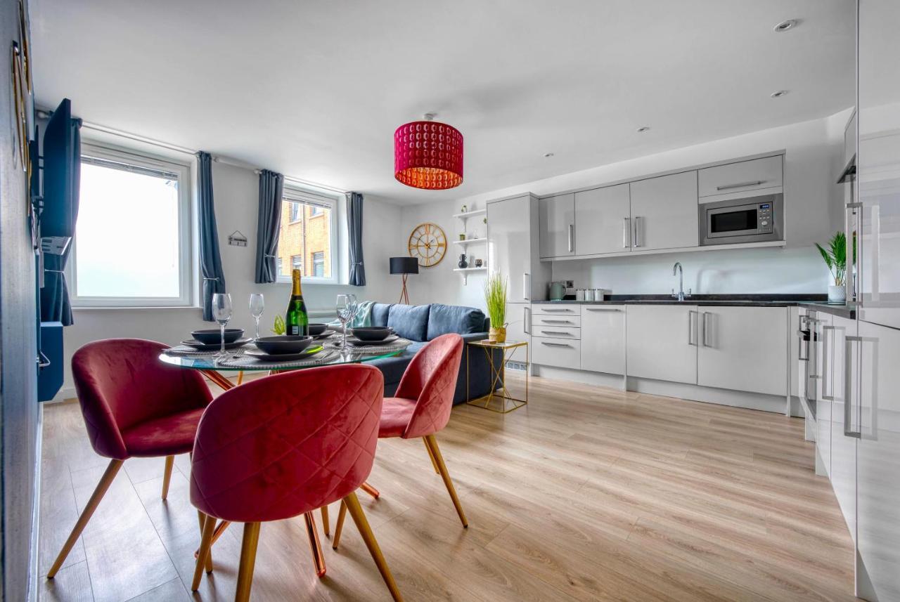 The Post House Two By Fortuna Property Gloucester Dış mekan fotoğraf