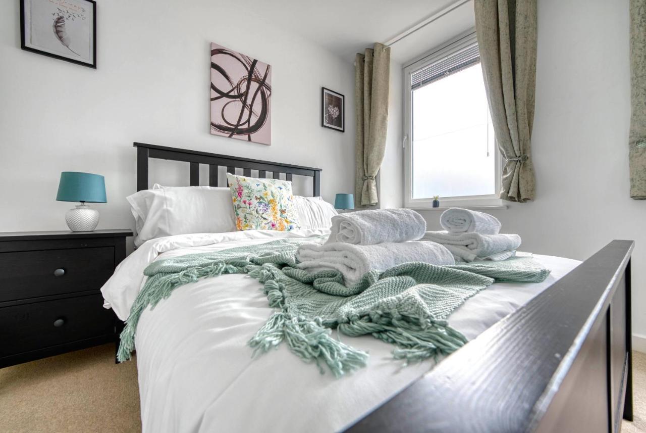 The Post House Two By Fortuna Property Gloucester Dış mekan fotoğraf