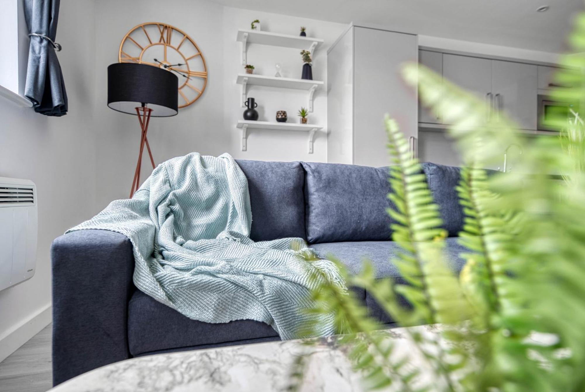 The Post House Two By Fortuna Property Gloucester Dış mekan fotoğraf